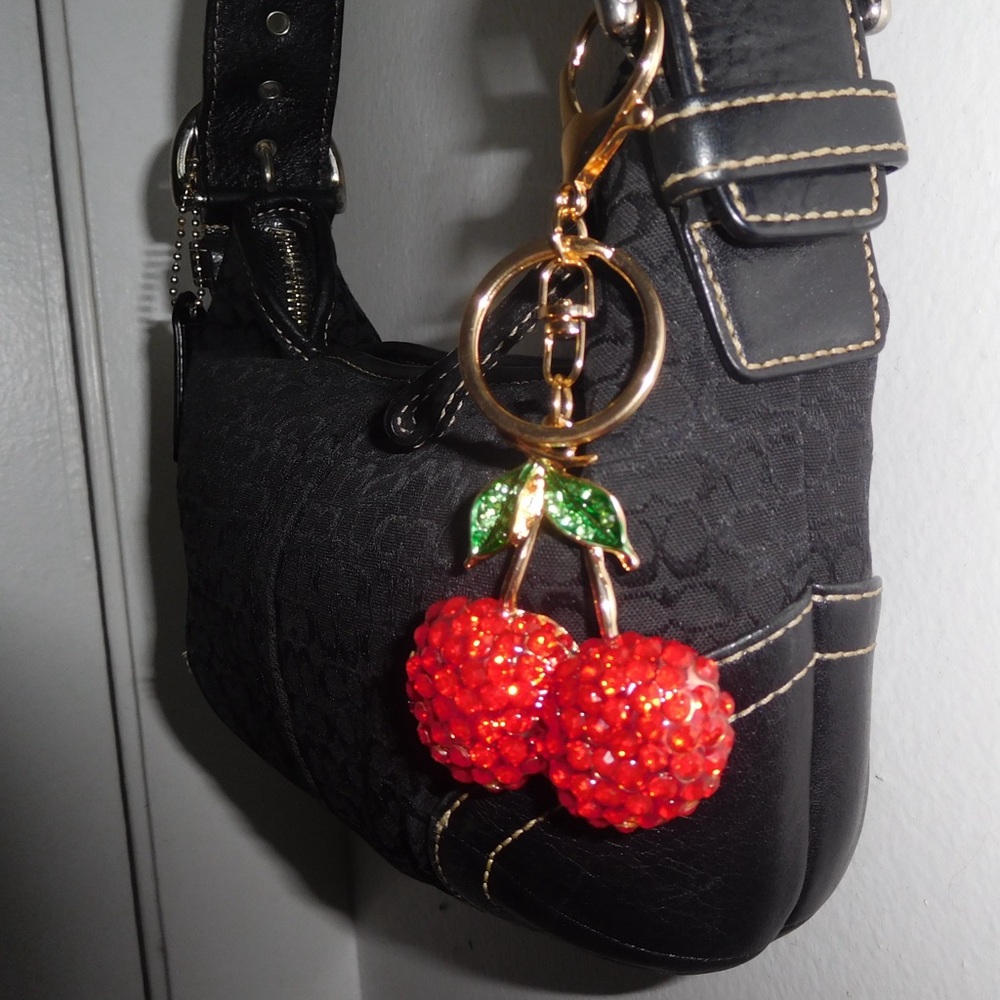 Coach Black Shoulder Bag - Picture 2 of 8